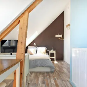 https://les-gites-demilie.inbrittany.com